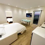 Attici Alba E Tramonto Ospedale E Vista